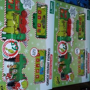 THE GRINCH 65TH ANNIVERSARY SPECIAL EDITION 36PC TRAIN SET